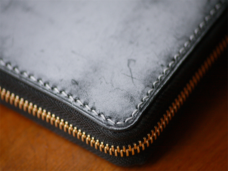 How to distinguish reverse loop zipper, hidden zipper and reversible
